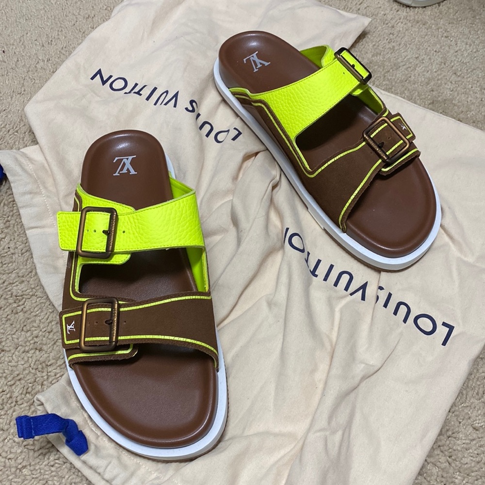 Louis Vuitton Brown Green and white 1a8zr9 sandals size 10 wide. Fits size 11.5